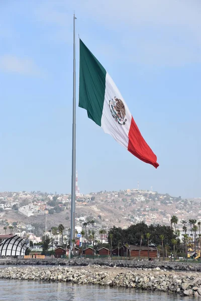 Bandera Mexicana Izada Puerto Ensenada México —  Fotos de Stock