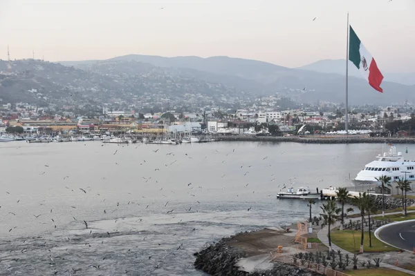 Bandeira Mexicana Içada Porto Ensenada México — Fotografia de Stock