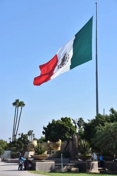 Mexicaanse Vlag Gehesen Haven Van Ensenada Mexico — Stockfoto