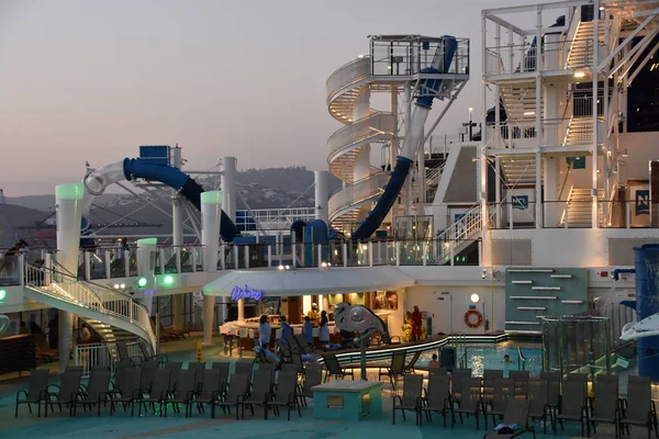 Long Beach California Oct Convés Piscina Navio Cruzeiro Norwegian Bliss — Fotografia de Stock