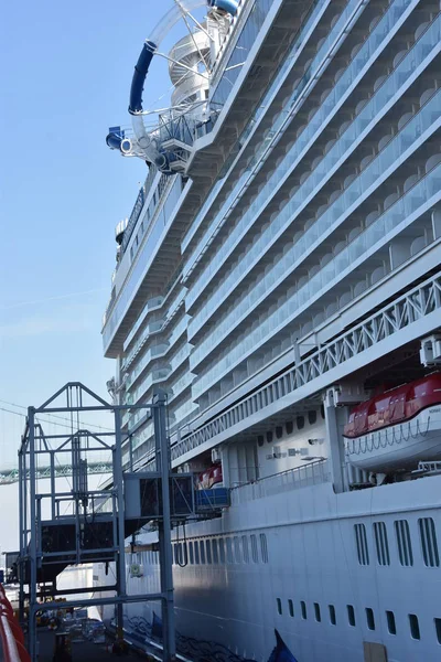 Long Beach Kalifornien Oktober 2018 Das Kreuzfahrtschiff Norwegian Bliss Legt — Stockfoto