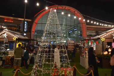Dubai, Bae - 7 Aralık: Festival Market in Dubai, Bae'deki Festival Centre Mall'da 7 Aralık 2018 tarihinde görüldüğü gibi. 