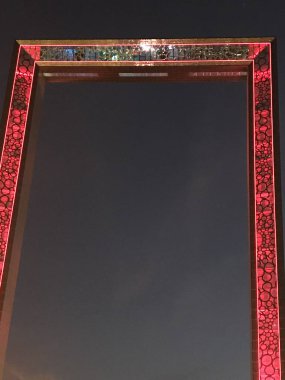 Dubai, Bae - 8 Aralık: Dubai Frame in Dubai, Bae, 8 Aralık 2018 tarihinde görüldüğü gibi. Dünyanın en büyük çerçevesi rekorunu elinde tutuyor..