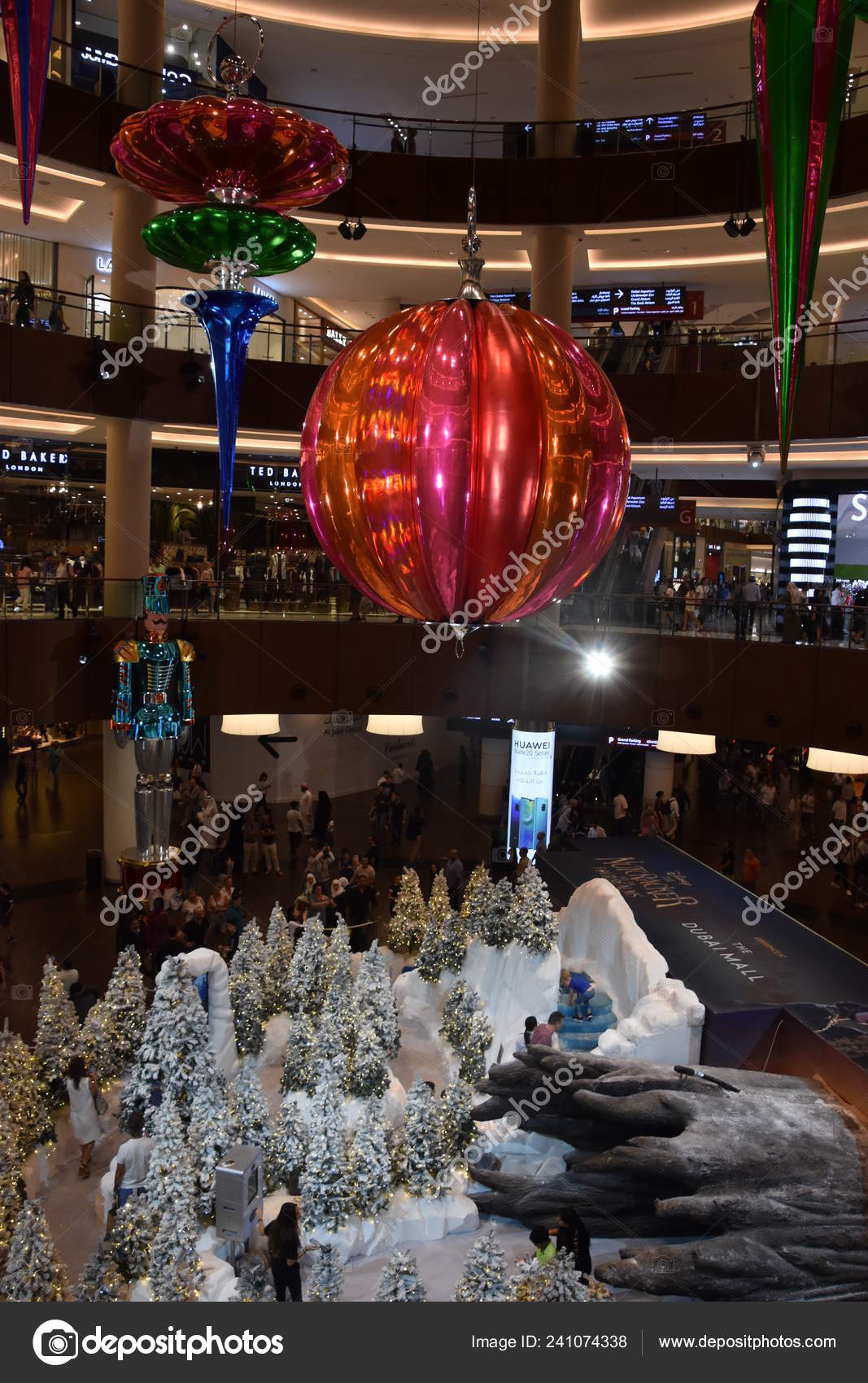 Dubai Uae Dec Christmas Decor Dubai Mall Dubai Uae Seen Stock