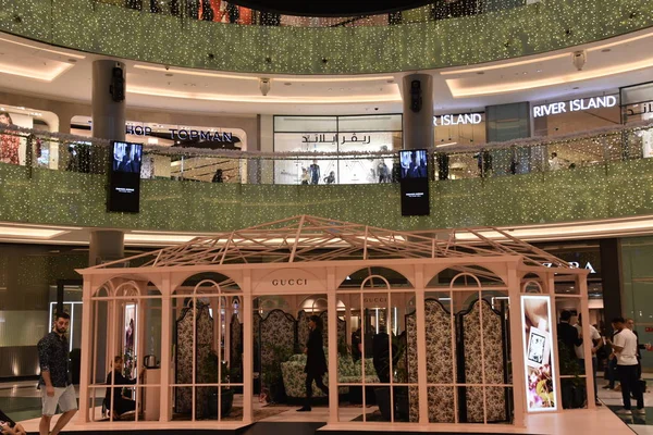 阿联酋 12月8日 迪拜购物中心在迪拜 阿联酋 见2018年12月8日 占地超过1200万平方英尺 是全球最大的购物中心 总面积和总可勒区面积排名第六 — 图库照片