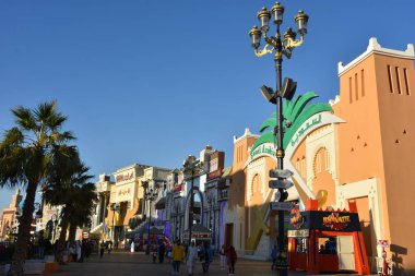 Dubai, Bae - 12 Aralık: Dubai, Bae'deki Global Village, 12 Aralık 2018 tarihinde görüldüğü gibi. Global Village dünyanın en büyük turizm, eğlence ve eğlence projesi olduğu iddia ediliyor.