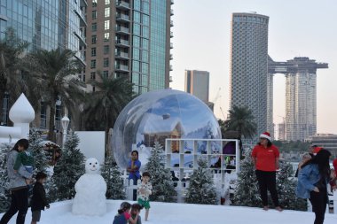 DUBAI, BAE - 20 DEC: 20 Aralık 2018 'de görüldüğü üzere Dubai, BAE' deki SnowPark şehir merkezi.