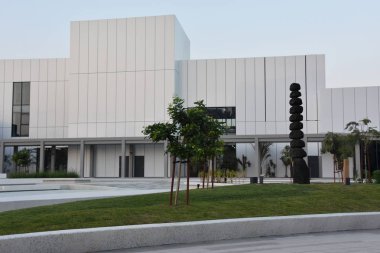 Dubai, Bae - 21 Aralık: Dubai, Bae'deki Jameel Sanat Merkezi, 21 Aralık 2018 tarihinde görüldüğü gibi. Çağdaş sanatı halka sergilemeye adanmış bağımsız bir kurumdur..