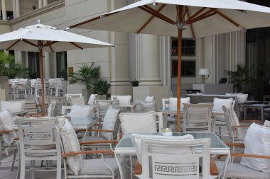 Dubai, Birleşik Arap Emirlikleri - 21 Aralık: Palazzo Versace Saray lüks otel Dubai, BAE, 21 Aralık 2018 üzerinde görüldüğü gibi. Dubai Creek suların çekildiği kıyı Kültür Köyü içinde yer almaktadır.