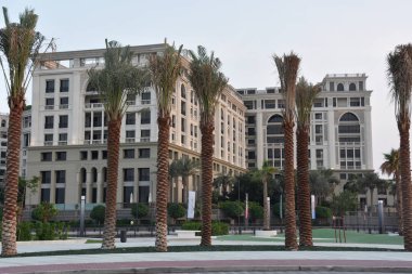Dubai, Birleşik Arap Emirlikleri - 21 Aralık: Palazzo Versace Saray lüks otel Dubai, BAE, 21 Aralık 2018 üzerinde görüldüğü gibi. Dubai Creek suların çekildiği kıyı Kültür Köyü içinde yer almaktadır.
