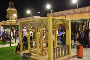 Dubai, Bae - Aralık 12: Dubai Global Village Arap pavyonu, Bae, 12 Aralık görüldüğü gibi. 2018. Global Village dünyanın en büyük turizm, eğlence ve eğlence projesi olarak iddia ediliyor.