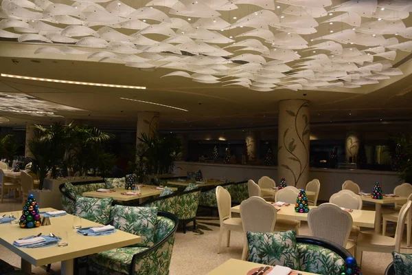 Uae 12月21日 餐厅在范思哲宫宫殿豪华酒店在迪拜 Uae 如2018年12月21日所示 它位于迪拜河前滨的文化村 — 图库照片