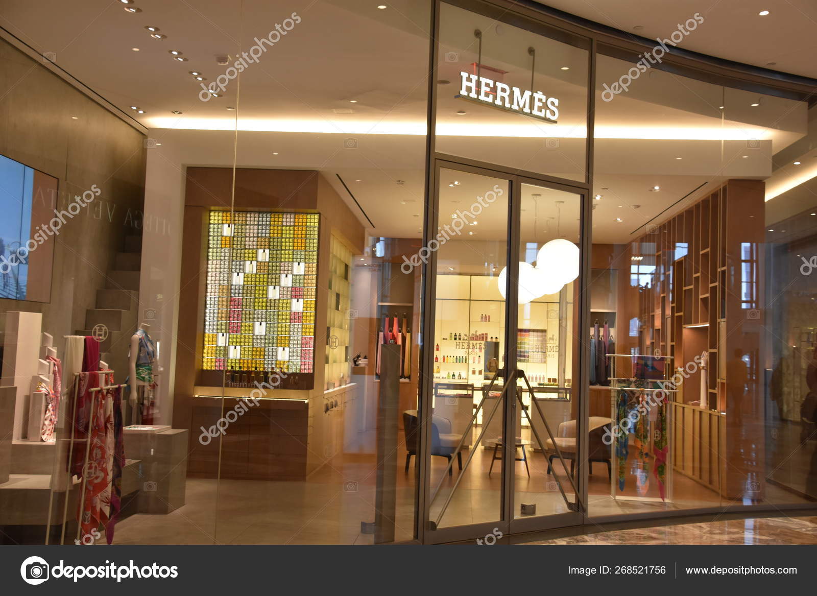 hermes galleria mall