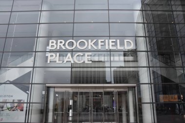 New York, Ny Nis 14: Brookfield Place Manhattan, New York, 14 Nisan 2019 tarihinde görüldüğü gibi. Dünya Finans Merkezi olarak da bilinen tesis, Battery Park semtinde bir alışveriş merkezi ve ofis geliştirme kompleksidir..