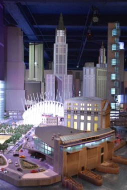 New York, New York - 14 Nisan 2019 'da görüldüğü gibi Manhattan, New York' taki Gullivers Gate. Teknolojik olarak gelişmiş, etkileşimli ve minyatür bir dünya..