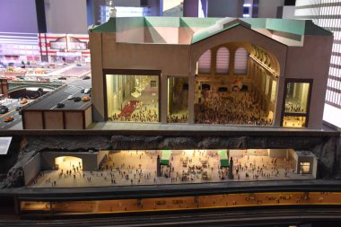 New York, New York - 14 Nisan 2019 'da görüldüğü gibi Manhattan, New York' taki Gullivers Gate. Teknolojik olarak gelişmiş, etkileşimli ve minyatür bir dünya..