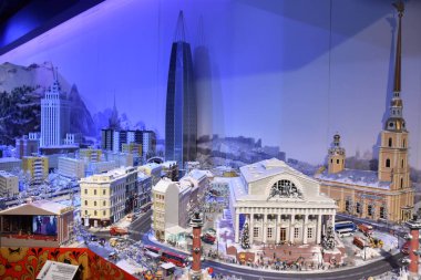 New York, New York - 14 Nisan 2019 'da görüldüğü gibi Manhattan, New York' taki Gullivers Gate. Teknolojik olarak gelişmiş, etkileşimli ve minyatür bir dünya..