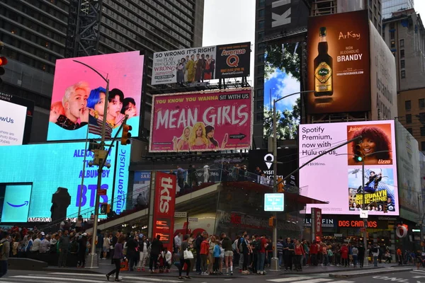 Nueva York Abr Times Square Presentado Con Teatros Broadway Carteles — Foto de Stock