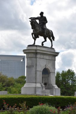 18 Nisan 2019 'da Houston, Teksas' taki Hermann Park 'taki Sam Houston Anıtı. 