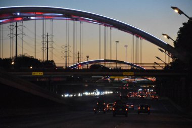 HOUSTON, TX - 18 Nisan 2019 'da Houston, Teksas' taki Montrose Köprüsü.