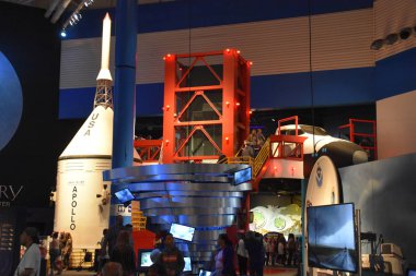 Houston, Tx - Nis 19: Houston Uzay Merkezi, Teksas, Nisan'da 19, 2019. Onun önde gelen bilim ve uzay öğrenme merkezi, Nasa Johnson Uzay Merkezi resmi ziyaretçi merkezi ve Smithsonian müzesi.