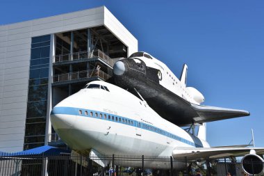 Houston, Tx - Nis 19: Nasa 905 Nisan'da Houston Texas Uzay Merkezi'nde 19 2019. Onun bir bilim ve uzay öğrenme merkezi, Nasa Johnson Uzay Merkezi resmi ziyaretçi merkezi ve Smithsonian müzesi.