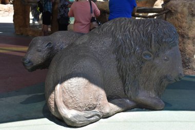Houston Hayvanat Bahçesi, 18 Nisan 2019 'da Houston, Teksas' taki Hermann Park 'ta görüldüğü gibi. Amerika Birleşik Devletleri 'nde en çok ziyaret edilen ikinci hayvanat bahçesi..
