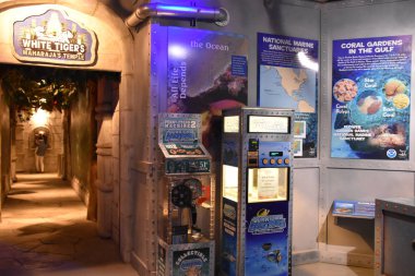 22 Nisan 2019 'da görüldüğü üzere Houston, Teksas' taki şehir merkezi akvaryumu. Sahibi ve işletmecisi Landry Şirketi..