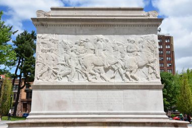 ALBANY, NY - 11 Mayıs 2019 'da Albany, New York' taki Askerler ve Denizciler Anıtı.