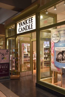 Syracuse, New York 'taki Destiny USA alışveriş ve eğlence kompleksinde 11 Mayıs 2019' da görülen Yankee Candle mağazası. New York 'taki en büyük alışveriş merkezidir..