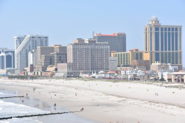 Atlantic City, Nj - 19 Mayıs: Atlantic City Beach, New Jersey, 19 Mayıs 2019 tarihinde görüldüğü gibi. Atlantic City kuzeydoğuda kumarhaneleri, kaldırımları ve plajı ile ünlü bir tatil şehridir..