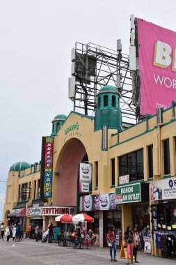 Atlantic City, Nj Mayıs 19: Atlantic City Boardwalk New Jersey, 19 Mayıs 2019 tarihinde görüldüğü gibi. Atlantic City kuzeydoğuda kumarhaneleri, kaldırımları ve plajı ile ünlü bir tatil şehridir..