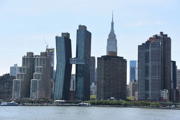 Нью Йорк Нью Йорк Мая Вид Манхэттен Skyline Gantry Plaza — стоковое фото