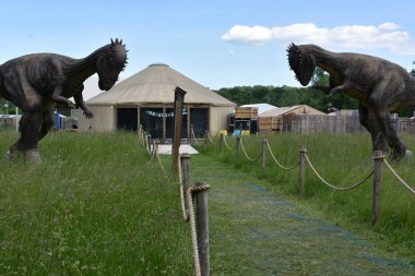 LEONIA, NJ - 27 Mayıs: Leonia, New Jersey 'deki dinozorlar, 27 Mayıs 2019' da görüldüğü gibi.