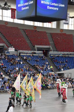 PORTLAND, OR - 8 Haziran 2019 'da Portland, Oregon' daki Moda Center 'daki Spirit Mountain Kumarhanesi Grand Floral Parade, 8 Haziran 2019' da görüldü. Geçit alayı Portland Gül Festivali 'nin en önemli parçasıdır..