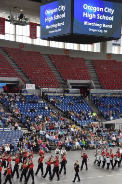 PORTLAND, OR - 8 Haziran 2019 'da Portland, Oregon' daki Moda Center 'daki Spirit Mountain Kumarhanesi Grand Floral Parade, 8 Haziran 2019' da görüldü. Geçit alayı Portland Gül Festivali 'nin en önemli parçasıdır..