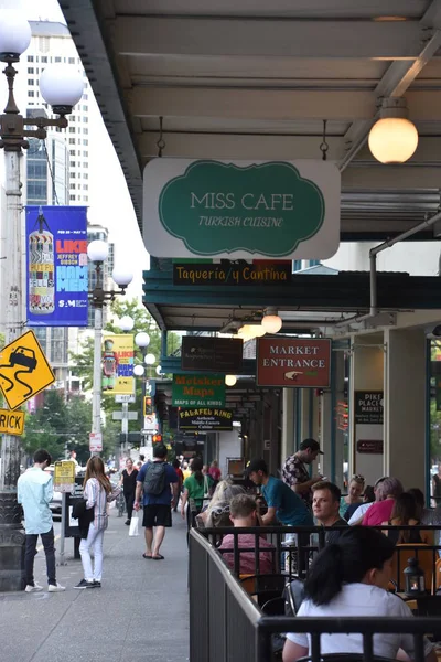 Seattle Czerwca Pike Place Rynku Seattle Waszyngton Jak Widać Dniu — Zdjęcie stockowe