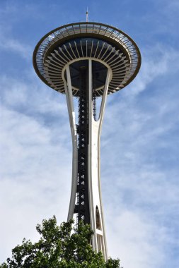 Seattle, Wa Jun 12: Space Needle Seattle, Washington, Haziran'da 12, 2019. Gözlem kulesi Seattle Merkezi'nde 1962 Dünya Fuarı için inşa edilmiş ve 2.3 milyondan fazla ziyaretçi çekti.