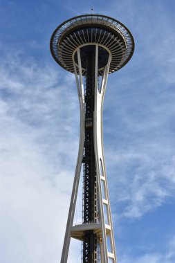 Seattle, Wa Jun 12: Space Needle Seattle, Washington, Haziran'da 12, 2019. Gözlem kulesi Seattle Merkezi'nde 1962 Dünya Fuarı için inşa edilmiş ve 2.3 milyondan fazla ziyaretçi çekti.