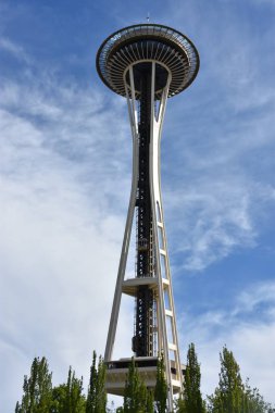 Seattle, Wa Jun 12: Space Needle Seattle, Washington, Haziran'da 12, 2019. Gözlem kulesi Seattle Merkezi'nde 1962 Dünya Fuarı için inşa edilmiş ve 2.3 milyondan fazla ziyaretçi çekti.