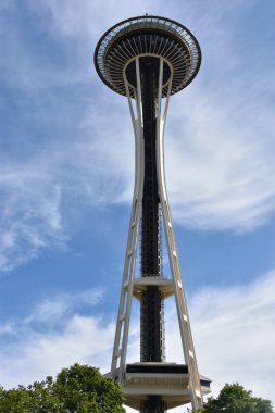 Seattle, Wa Jun 12: Space Needle Seattle, Washington, Haziran'da 12, 2019. Gözlem kulesi Seattle Merkezi'nde 1962 Dünya Fuarı için inşa edilmiş ve 2.3 milyondan fazla ziyaretçi çekti.
