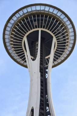 Seattle, Wa Jun 12: Space Needle Seattle, Washington, Haziran'da 12, 2019. Gözlem kulesi Seattle Merkezi'nde 1962 Dünya Fuarı için inşa edilmiş ve 2.3 milyondan fazla ziyaretçi çekti.