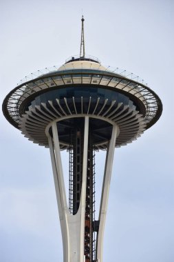 Seattle, Wa Jun 12: Space Needle Seattle, Washington, Haziran'da 12, 2019. Gözlem kulesi Seattle Merkezi'nde 1962 Dünya Fuarı için inşa edilmiş ve 2.3 milyondan fazla ziyaretçi çekti.