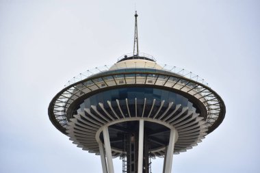 Seattle, Wa Jun 12: Space Needle Seattle, Washington, Haziran'da 12, 2019. Gözlem kulesi Seattle Merkezi'nde 1962 Dünya Fuarı için inşa edilmiş ve 2.3 milyondan fazla ziyaretçi çekti.