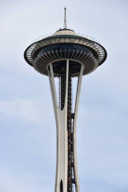 Seattle, Wa Jun 12: Space Needle Seattle, Washington, Haziran'da 12, 2019. Gözlem kulesi Seattle Merkezi'nde 1962 Dünya Fuarı için inşa edilmiş ve 2.3 milyondan fazla ziyaretçi çekti.