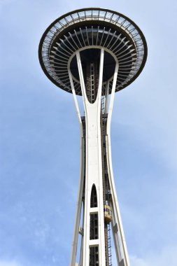 Seattle, Wa Jun 12: Space Needle Seattle, Washington, Haziran'da 12, 2019. Gözlem kulesi Seattle Merkezi'nde 1962 Dünya Fuarı için inşa edilmiş ve 2.3 milyondan fazla ziyaretçi çekti.