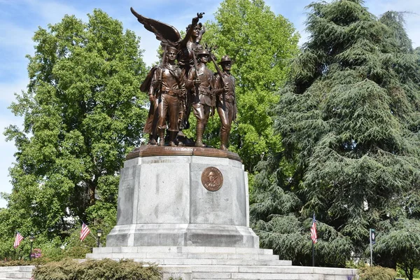 OLYMPIA, WA - 12 Haziran 1938 'de Olympia, Washington' daki Zafer Anıtı (Birinci Dünya Savaşı Anıtı), 12 Haziran 2019 'da görüldü..