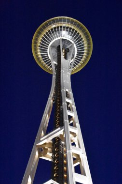 Seattle, Wa Jul 12: Space Needle Seattle, Washington, Temmuz'da 12, 2019. Gözlem kulesi Seattle Merkezi'nde 1962 Dünya Fuarı için inşa edilmiş ve 2.3 milyondan fazla ziyaretçi çekti.