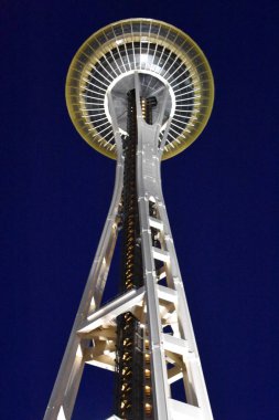 Seattle, Wa Jul 12: Space Needle Seattle, Washington, Temmuz'da 12, 2019. Gözlem kulesi Seattle Merkezi'nde 1962 Dünya Fuarı için inşa edilmiş ve 2.3 milyondan fazla ziyaretçi çekti.
