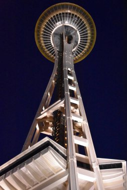 Seattle, Wa Jul 12: Space Needle Seattle, Washington, Temmuz'da 12, 2019. Gözlem kulesi Seattle Merkezi'nde 1962 Dünya Fuarı için inşa edilmiş ve 2.3 milyondan fazla ziyaretçi çekti.
